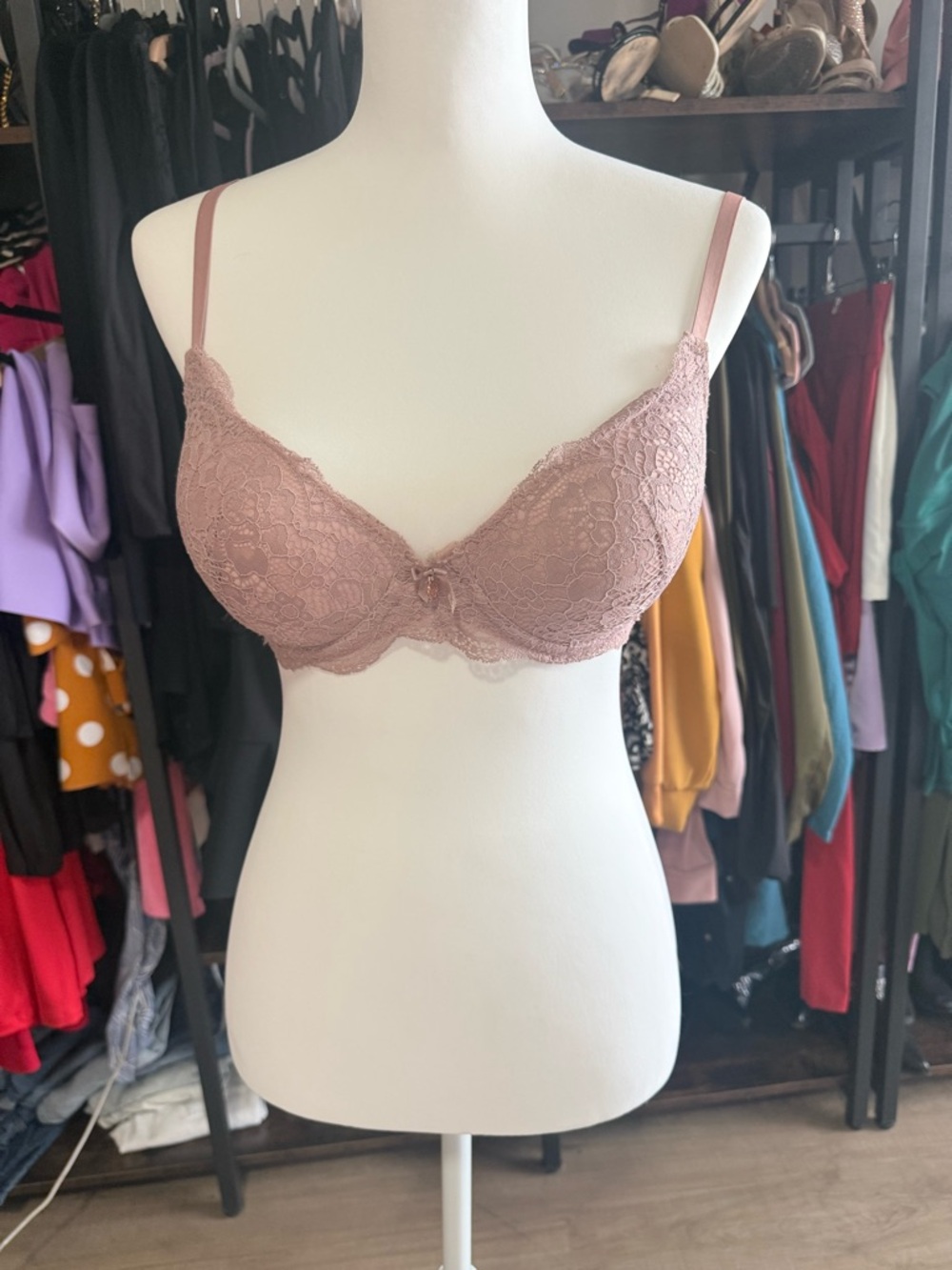 Marilyn Monroe Lace Underwire Bra in Dusty Mauve